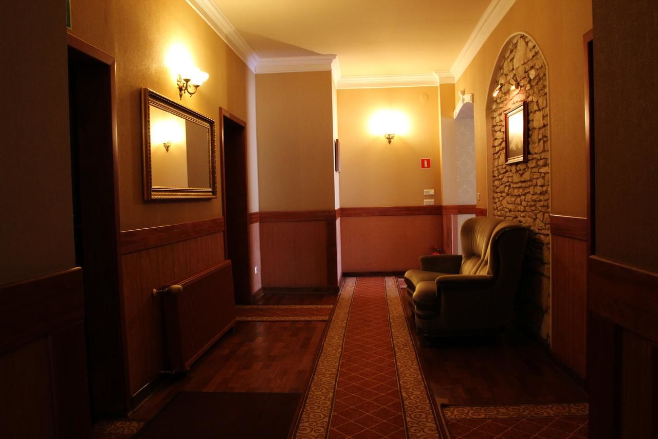 Отель Hotel Staromiejski Красныстав-35