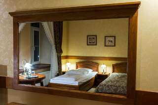 Отель Hotel Staromiejski Красныстав Большой двухместный номер с 1 кроватью-6